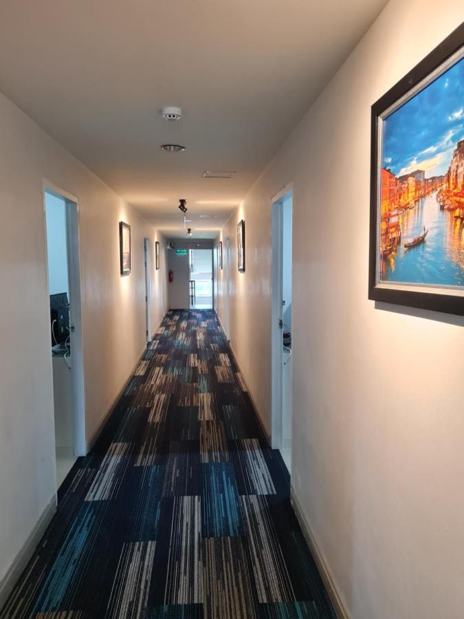 Poonsuk Place Hotel Банкок Екстериор снимка
