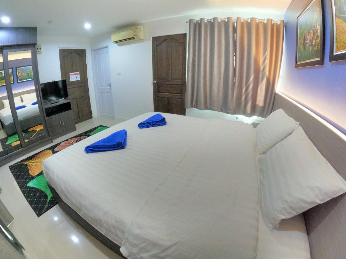Poonsuk Place Hotel Банкок Екстериор снимка