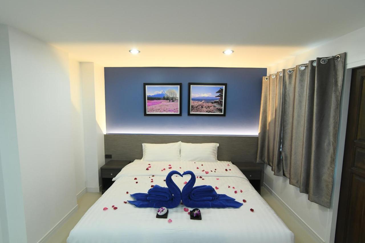 Poonsuk Place Hotel Банкок Екстериор снимка